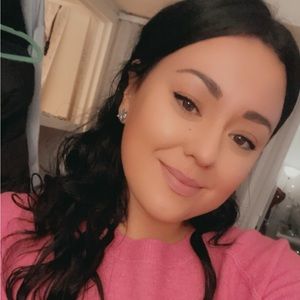 Meet your Posher, Liya